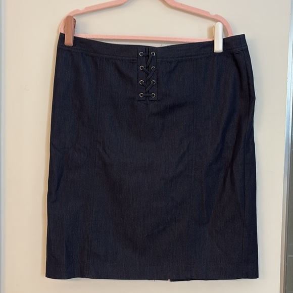 Talbots Navy Denim A-Line Skirt w/Criss Cross Front. Back Zipper Size 16 - Picture 1 of 10
